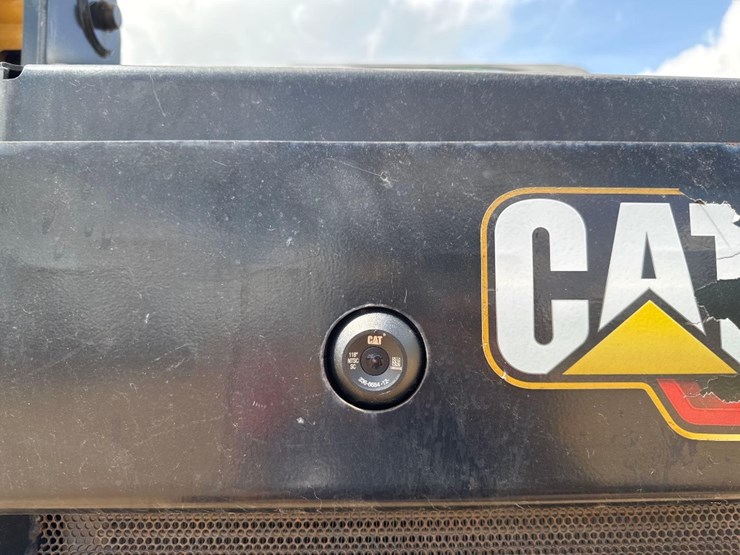 2020-caterpillar-259d3-image-17