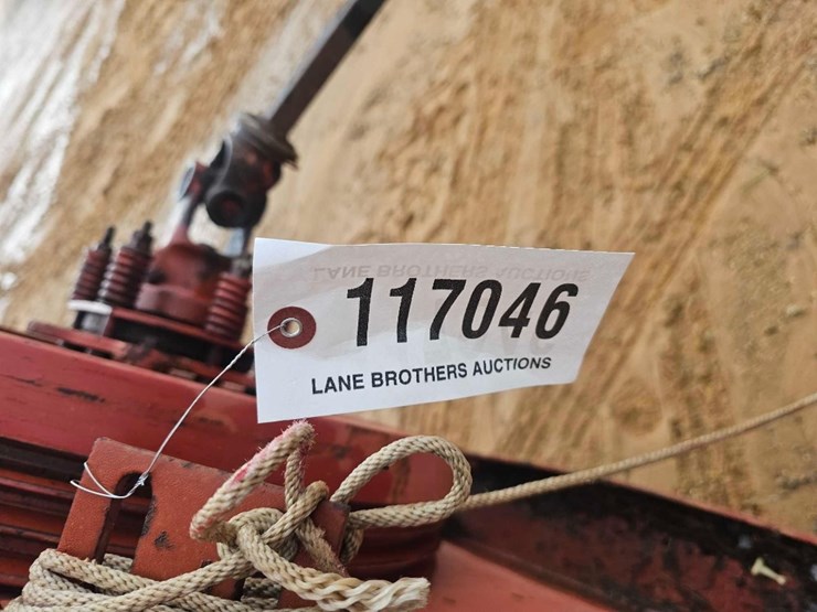 new-holland-565-image-7