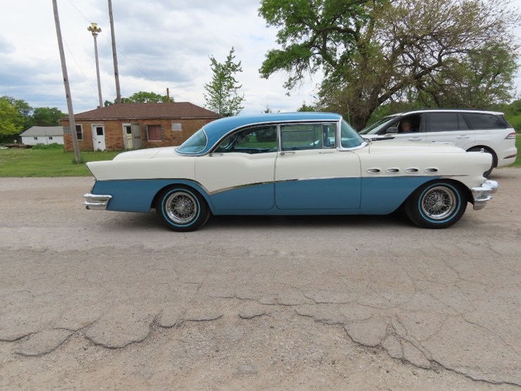 1956-buick-roadmaster-image-8