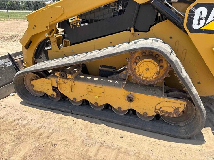 2019-caterpillar-299d2-image-9