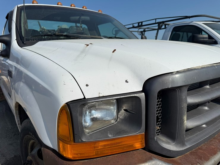 2001-ford-f350-image-35