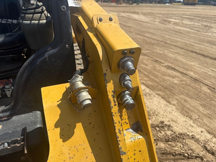 2018-caterpillar-259d-image-14