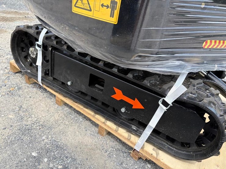 tpm-16-mini-excavator-image-4