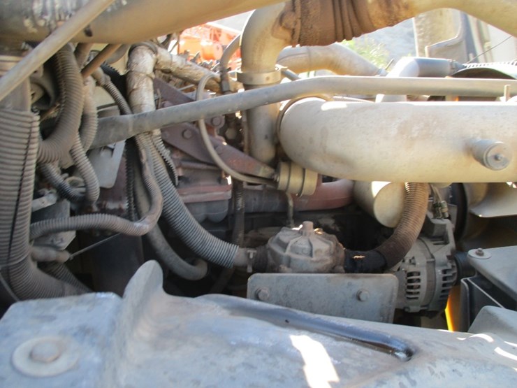 2005-freightliner-fl70-image-5