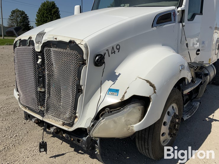 2017-kenworth-t680-image-13