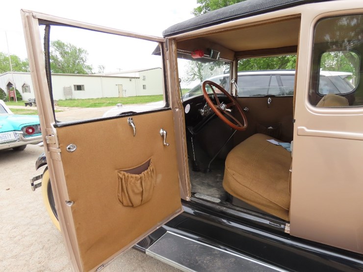 1928-ford-model-a-image-13