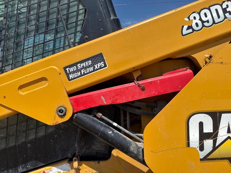 2020-caterpillar-289d3-image-22
