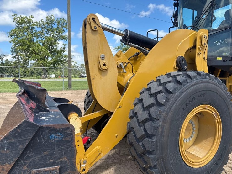 2019-caterpillar-930m-image-18
