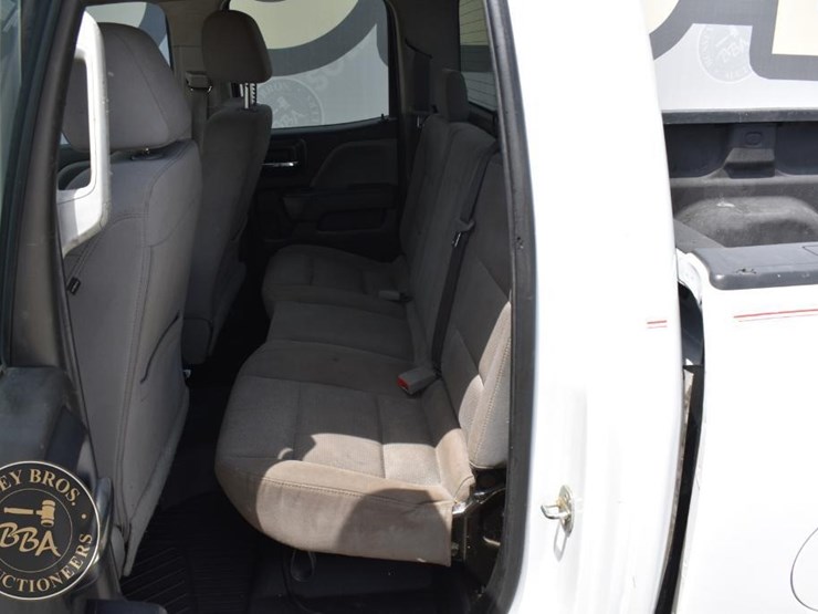 2017-chevrolet-silverado-1500-image-29
