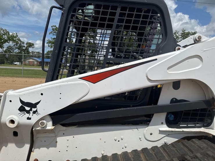 2019-bobcat-t770-image-17