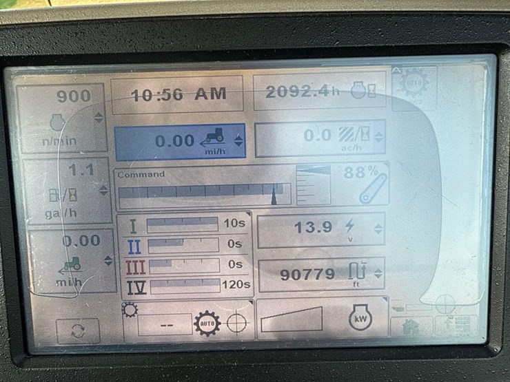 2013-john-deere-8260r-image-72