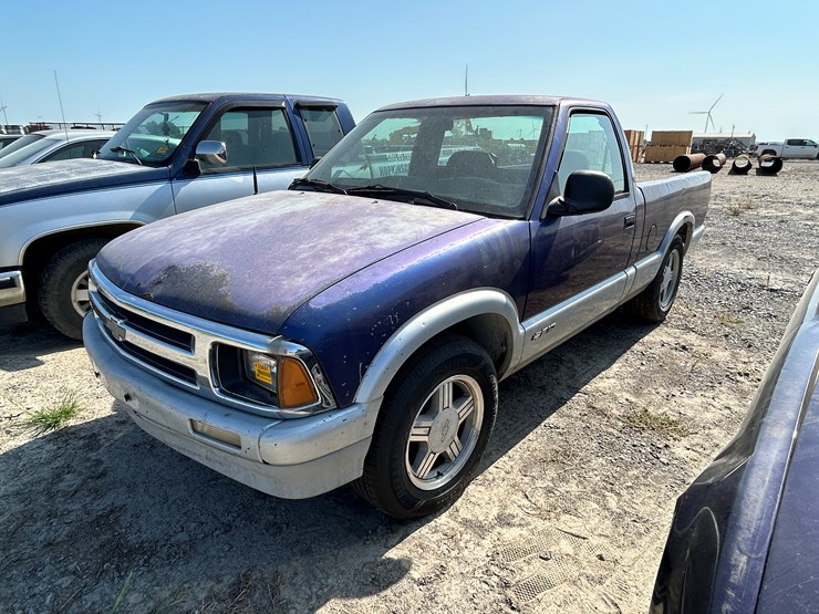 1994-chevrolet-s10-image-1