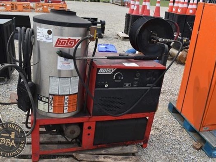 hotsy-pressure-washer-36489-image-1