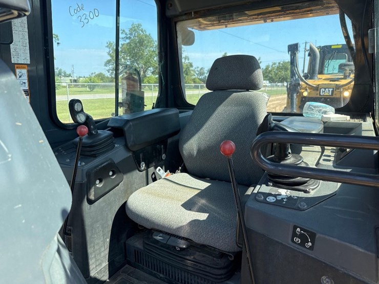 deere-700k-lgp-image-23