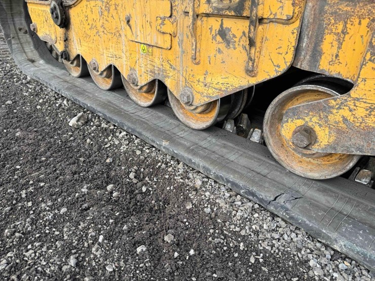 2015-caterpillar-279d-image-24