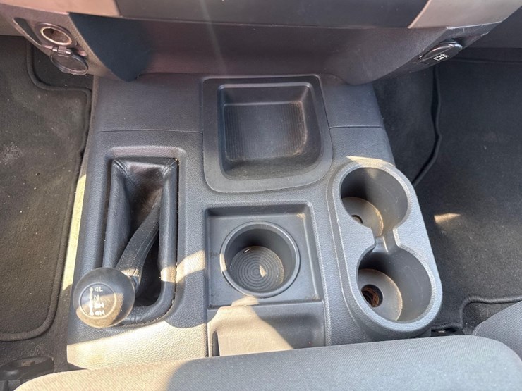 2013-dodge-ram-1500-image-29
