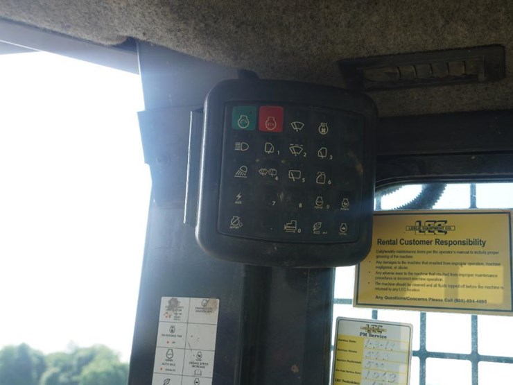 2017-deere-550k-image-26
