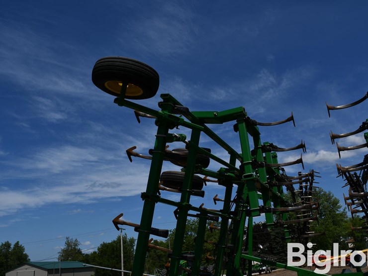 john-deere-2210-image-20