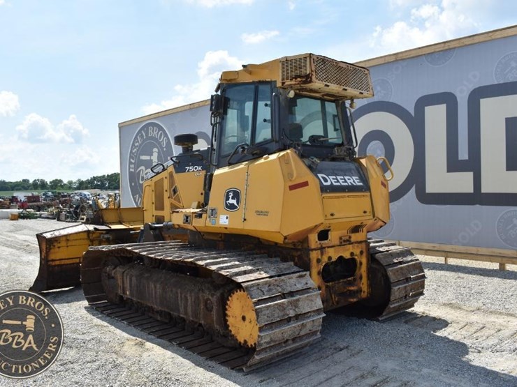 2019-deere-750k-lgp-image-13