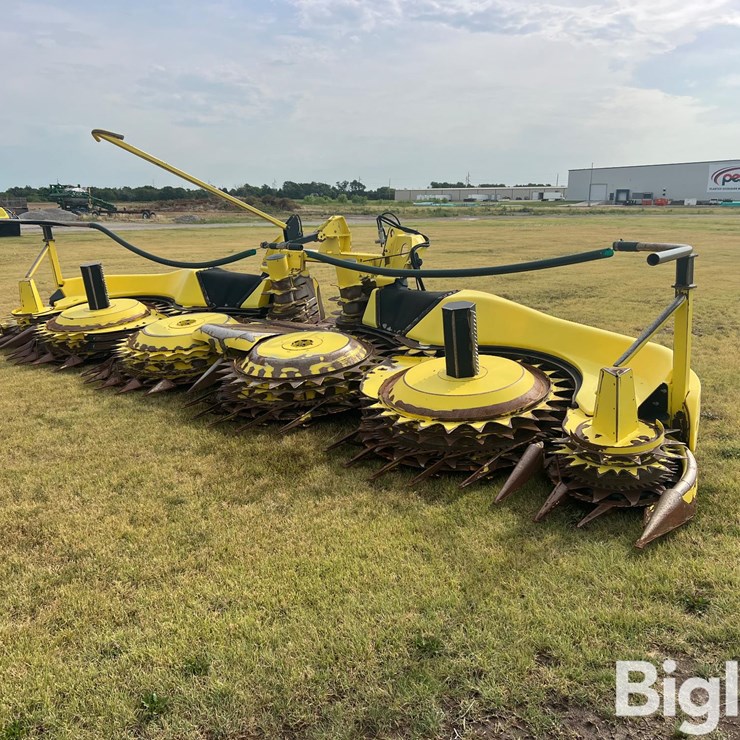 2016 JOHN DEERE 770