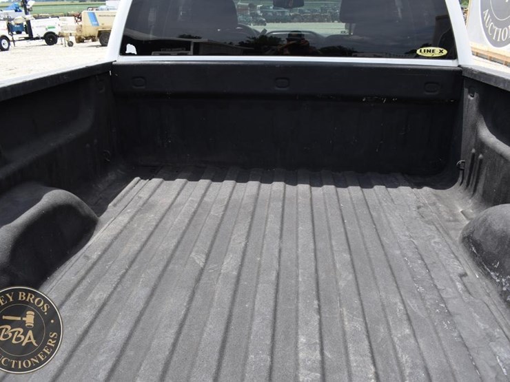 2017-chevrolet-silverado-1500-image-13