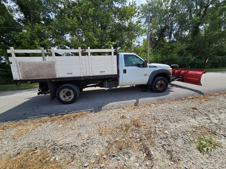 2011-ford-f550-image-37