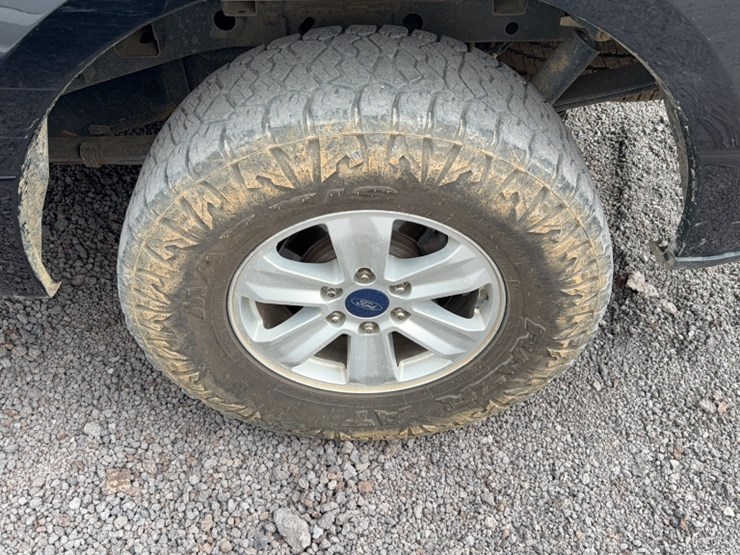 2017-ford-f150-image-14