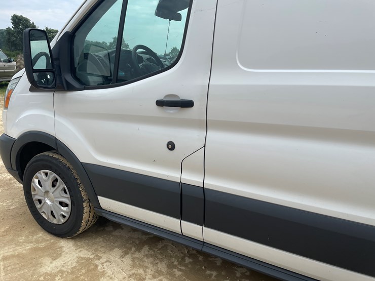 2015-ford-transit-image-35