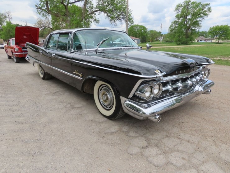 1959-chrysler-imperial-4dr-ht-image-3