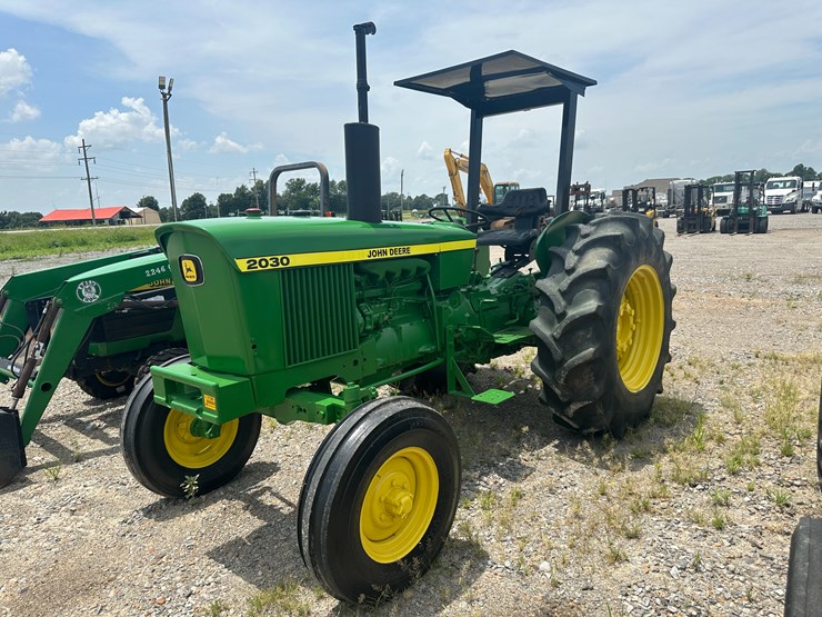 john-deere-2030-image-1