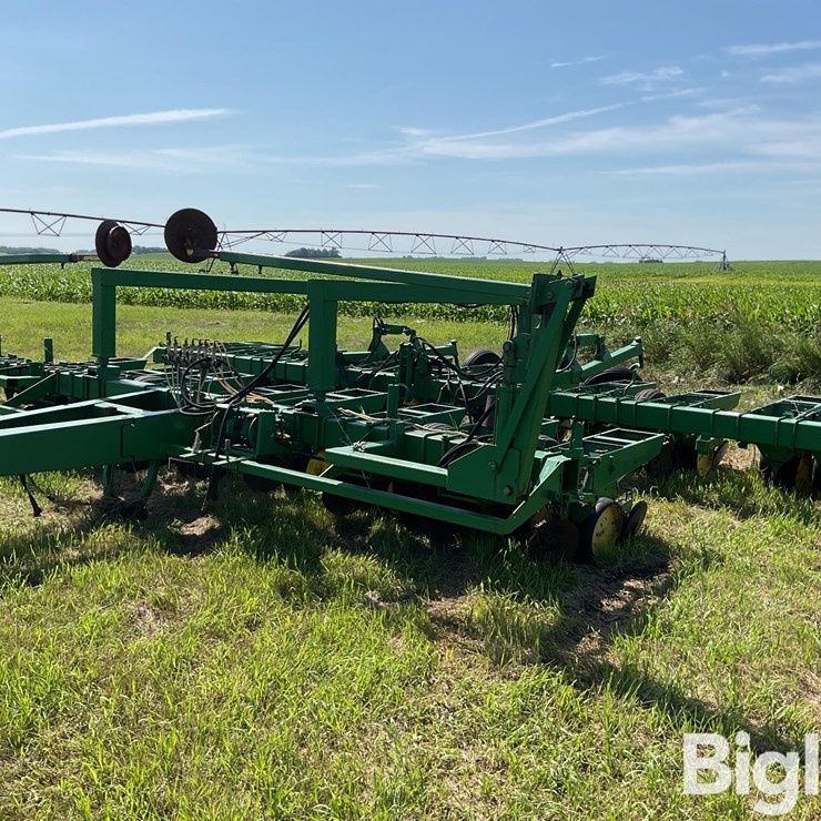 JOHN DEERE 7000
