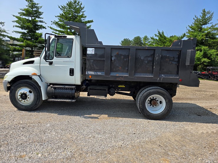 2007-international-durastar-4300-image-11