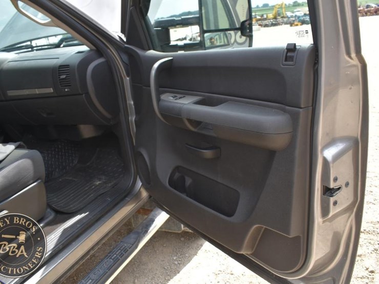 2007-gmc-sierra-2500-image-61