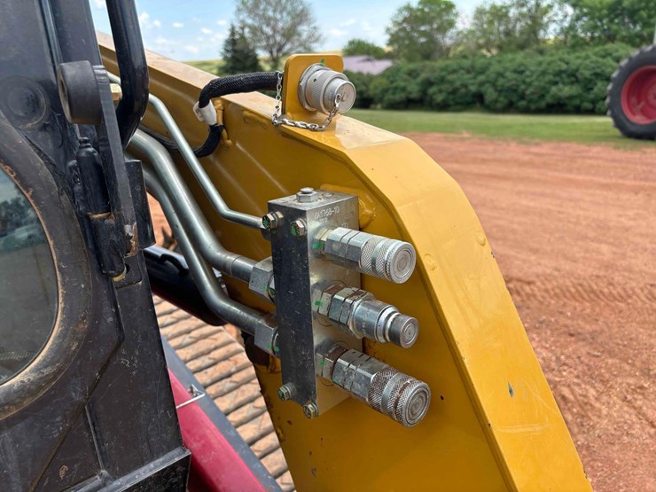 2018-asv-rt75-skidsteer-image-17