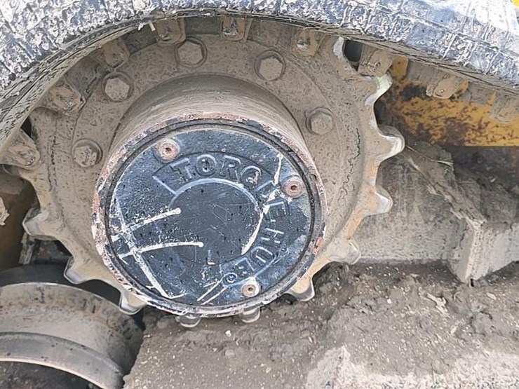 2018-deere-333g-image-35
