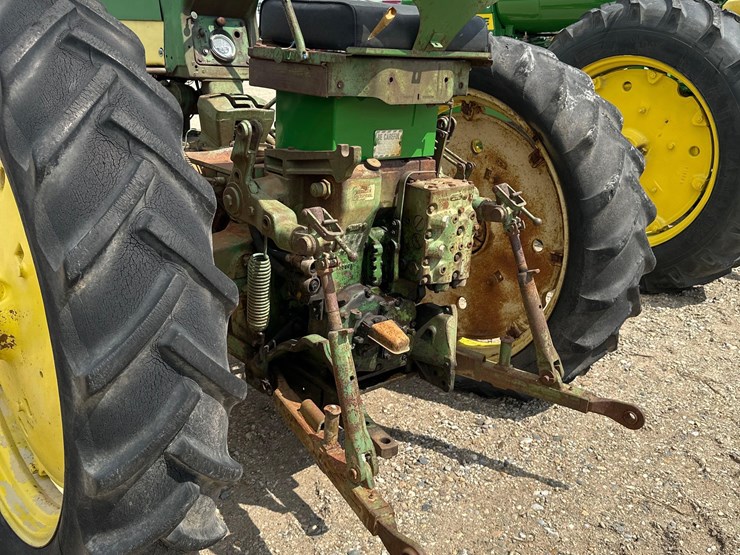john-deere-630-image-8