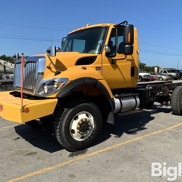 2010 INTERNATIONAL WORKSTAR 7300