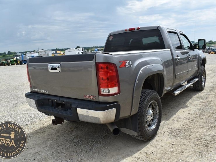 2007-gmc-sierra-2500-image-21