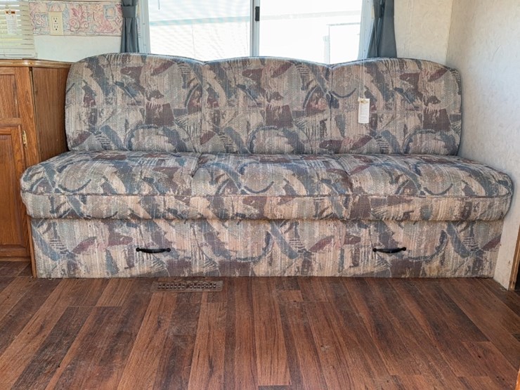 #3059-•-1999-28'-fleetwood-prowler-camper-image-13