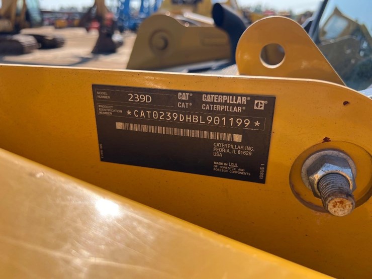 caterpillar-239d-image-23
