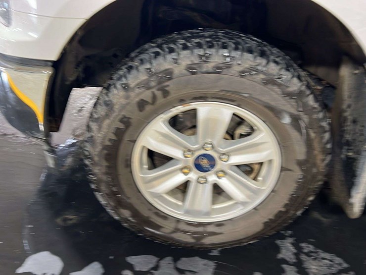 2019-ford-f150-image-26