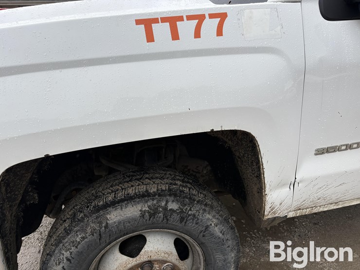 2016-chevrolet-silverado-3500-image-11
