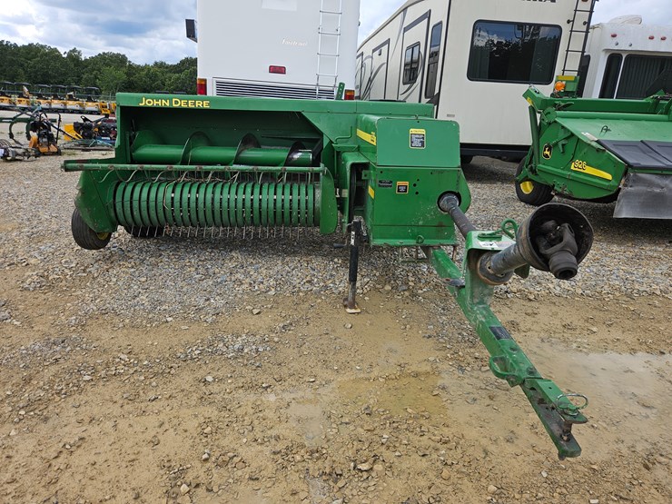 john-deere-338-image-12