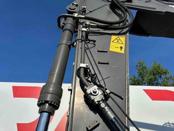 2019-volvo-ec350-excavator-image-23