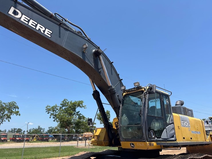 2013-deere-470g-lc-image-25