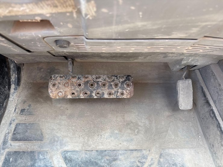 2020-caterpillar-tl1255d-image-29