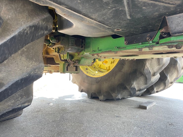 john-deere-8400-image-30