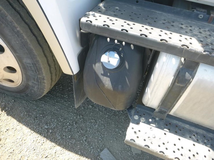 2019-ford-f650-image-13