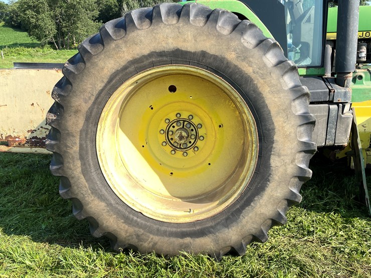 john-deere-8400-image-43