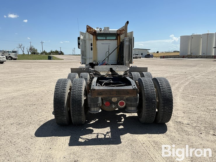 2008-freightliner-columbia-120-image-6